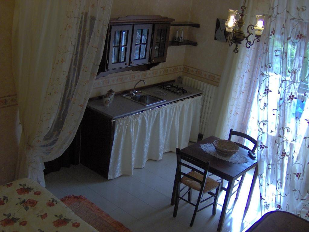 Bed&breakfast Santa Fara Bari Rum bild