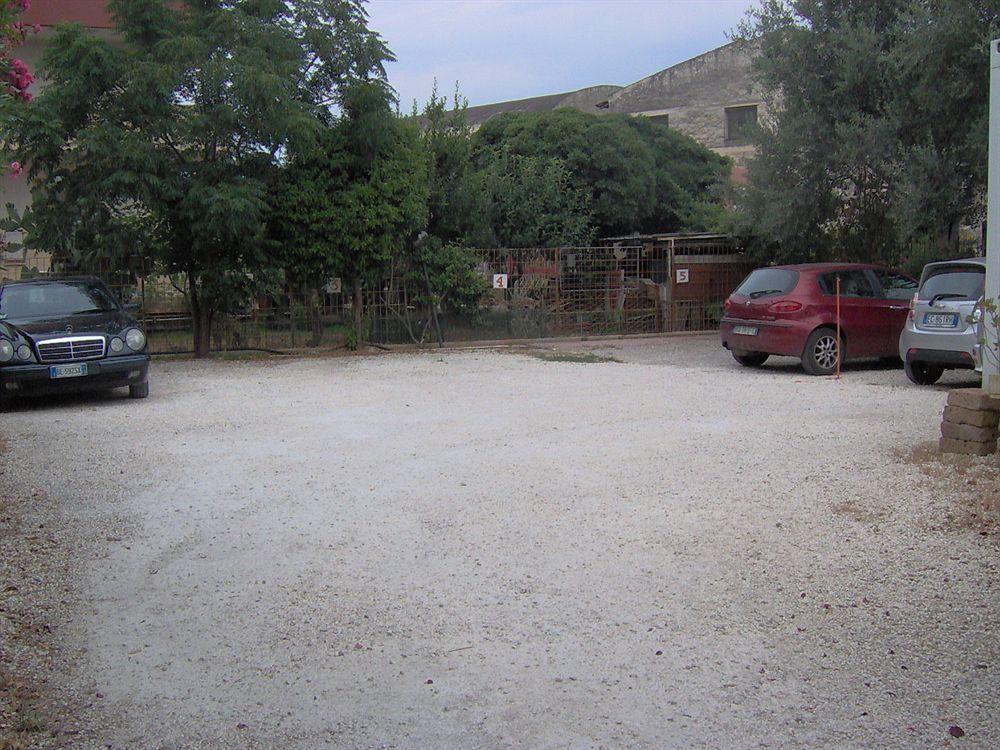 Bed&breakfast Santa Fara Bari Exteriör bild