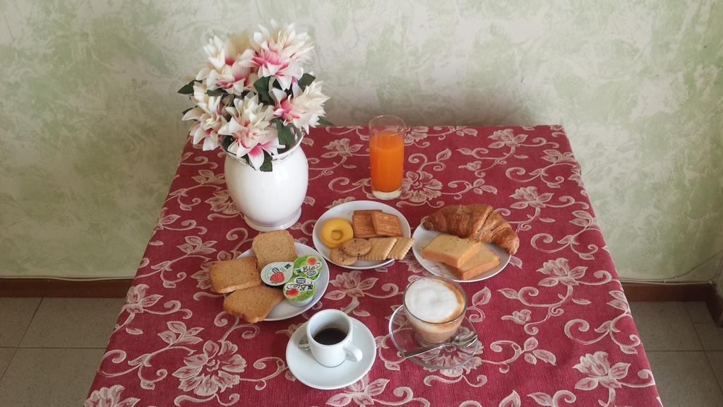 Bed&breakfast Santa Fara Bari Exteriör bild
