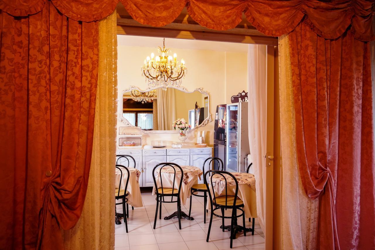 Bed&breakfast Santa Fara Bari Exteriör bild