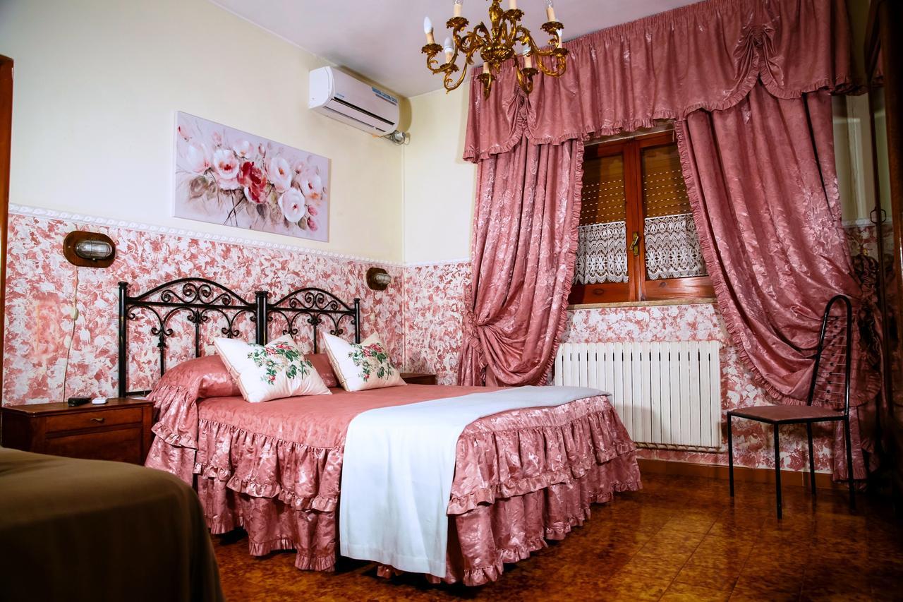 Bed&breakfast Santa Fara Bari Exteriör bild