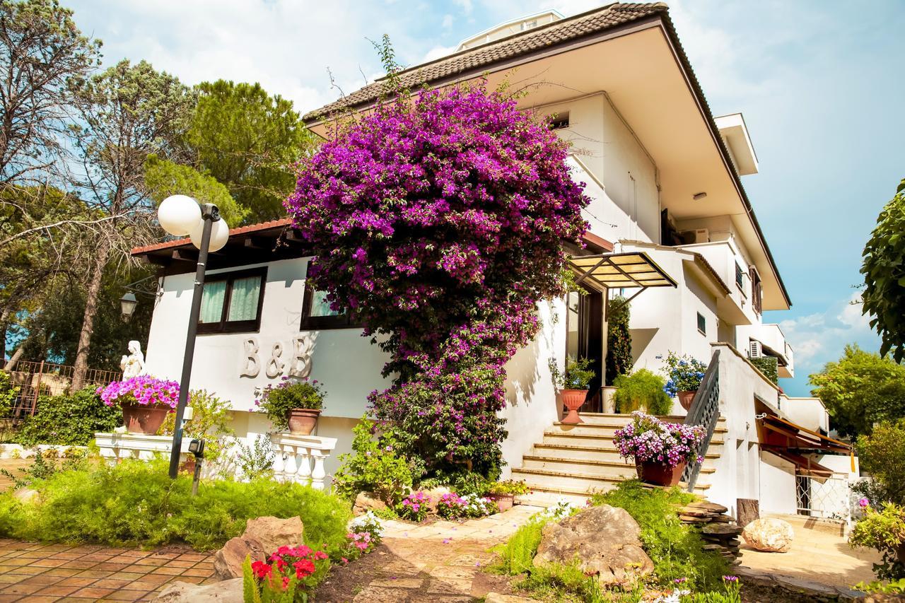 Bed&breakfast Santa Fara Bari Exteriör bild
