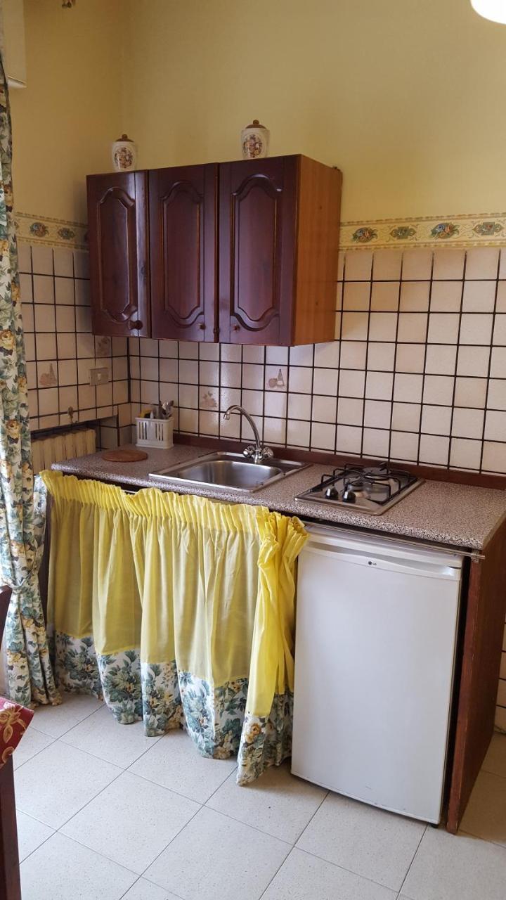 Bed&breakfast Santa Fara Bari Exteriör bild