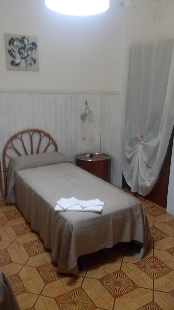 Bed&breakfast Santa Fara Bari Exteriör bild