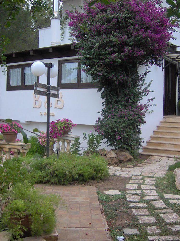 Bed&breakfast Santa Fara Bari Exteriör bild